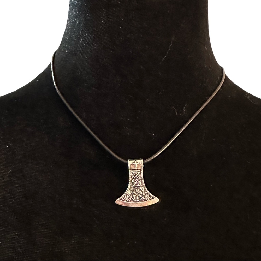 Viking Axe Pendant Necklace Silver Tone Black New